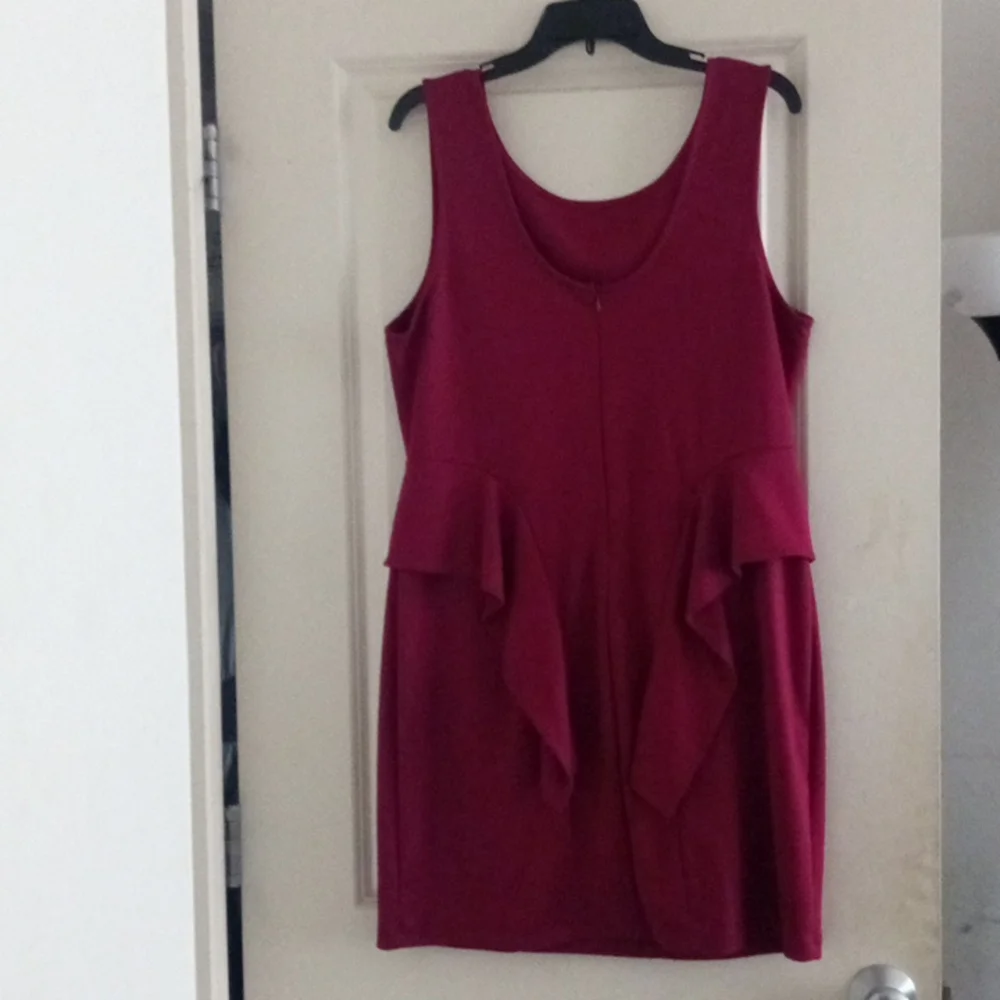 Dress - Picture 2 of 2